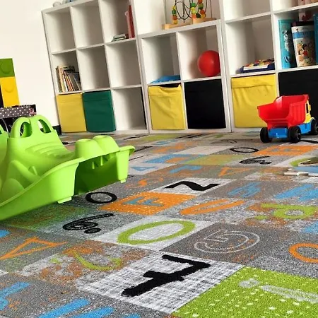 Latino בית הארחה