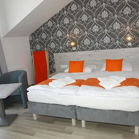 Guest house Latino *